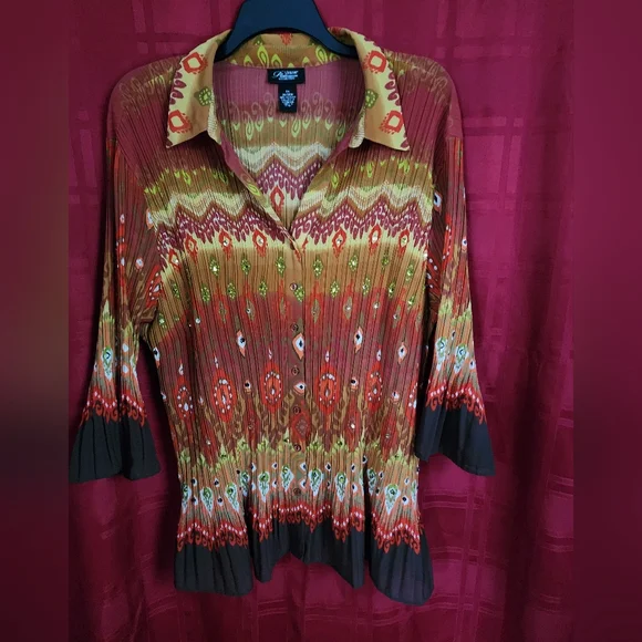 Plus Size Top - Picture 2 of 2